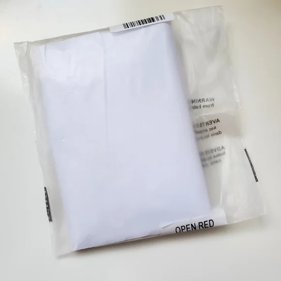 Radley London My Love Red Zippered Card Case Wallet - Picture 4 of 4